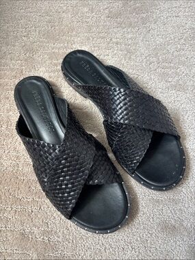 Freda Salvador Dew Leather Sandal Black size 8 TTS good condition comfortable